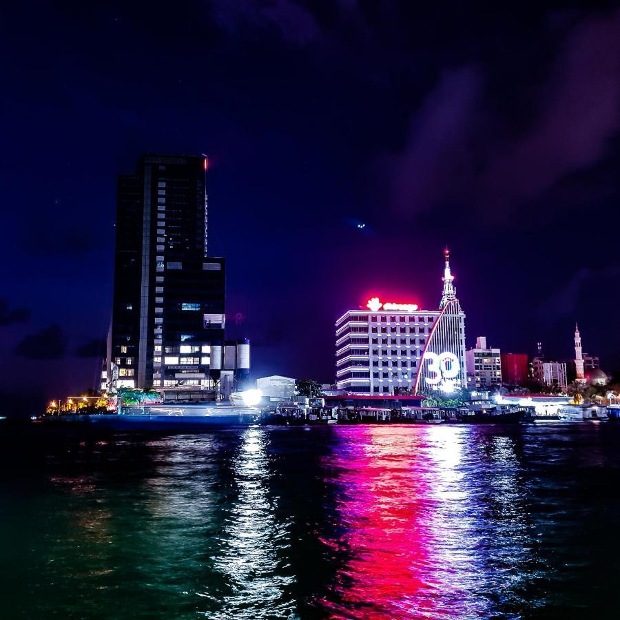 Reef Guest House Malé Exteriör bild