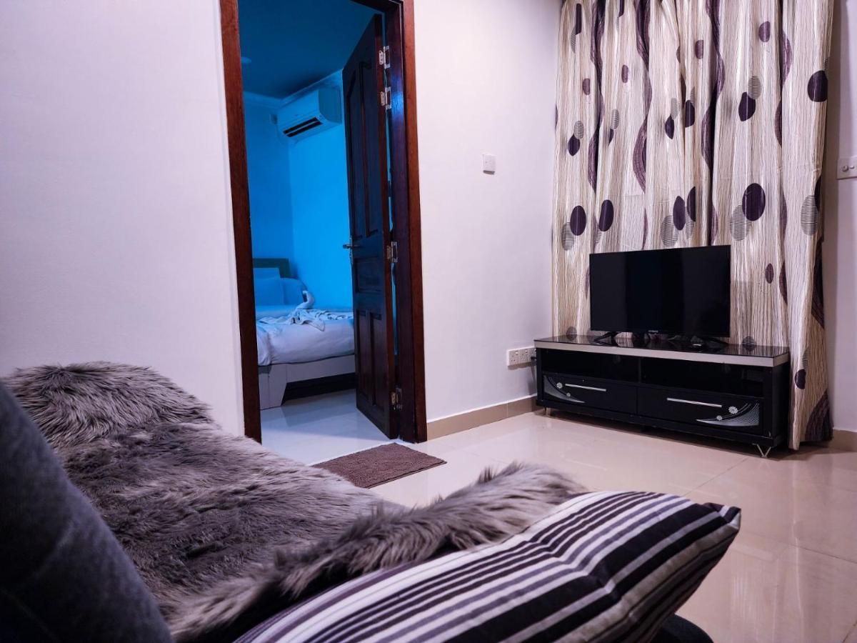 Reef Guest House Malé Exteriör bild